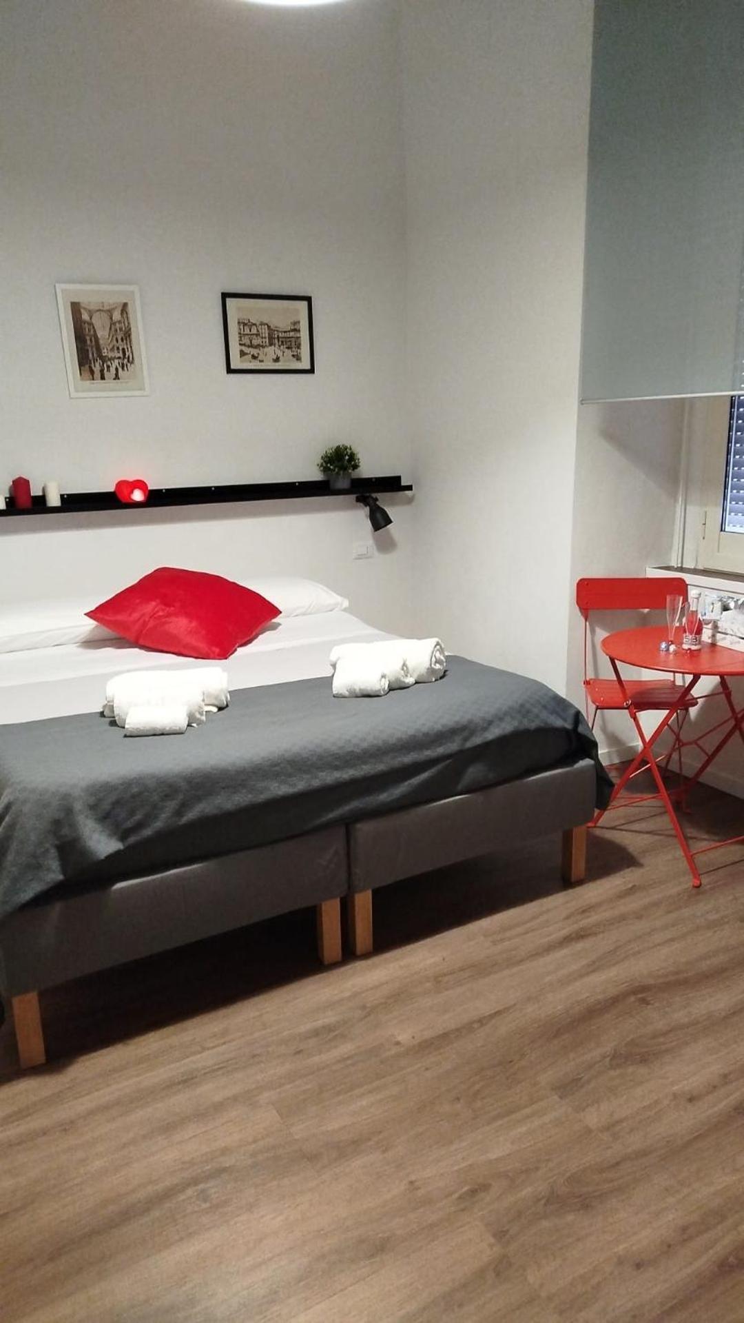 Tammurriata Nera Bedroom Naples Exterior photo